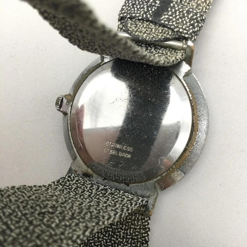 Vintage Provita Incabloc Mens Watch 34mm Silver Tone 17 Jewels Manual Swiss